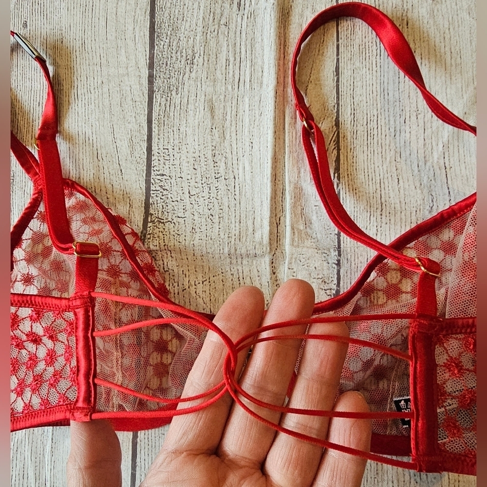 Victoria's Secret Size 32D red Unlined demi sheer bra front close Sexy - Picture 4 of 8